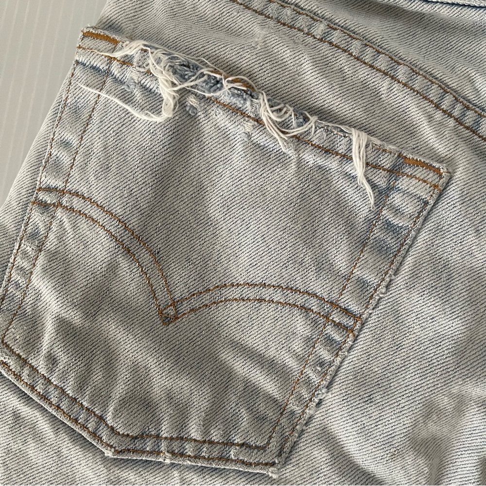 Vintage 505 Levi’s Light Wash High Rise Y2K Bermuda Shorts size 30 - Picture 4 of 8
